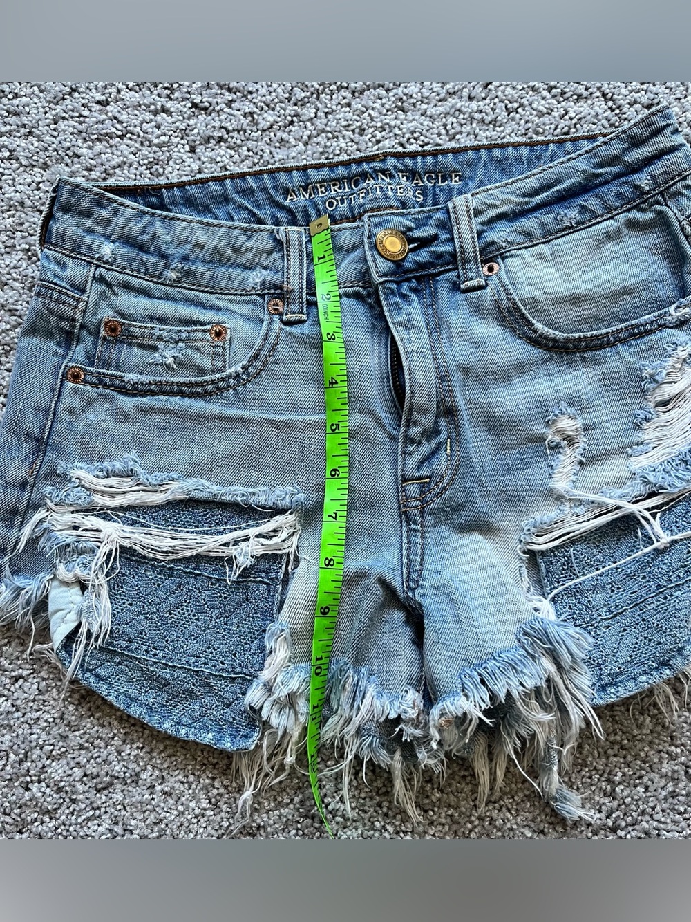 American Eagle Outfitters hi-rise festival light wash distressed jean shorts - Picture 6 of 6